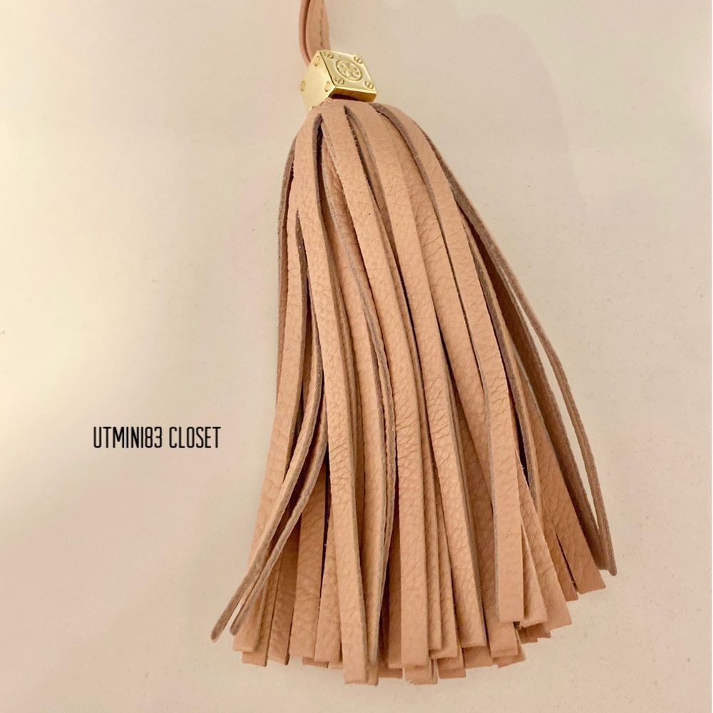 🍀🎀LIKE NEW🎀Tory Burch tassels/nude-pink color/for:shoulder bag/Crossbody bag